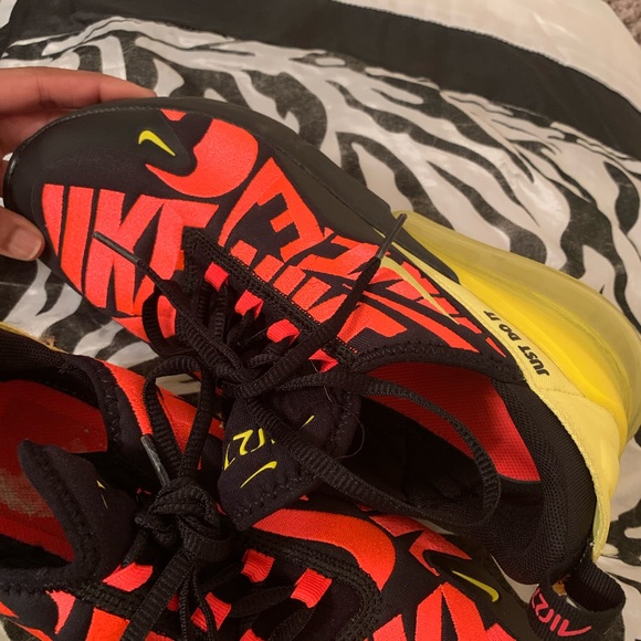 Nike Air Max 270 - Picture 11 of 11